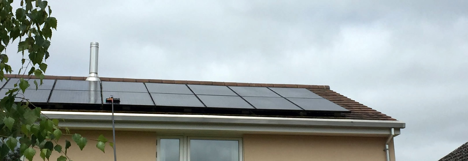 Professional vs. DIY: Which Is Best for Solar Panel Cleaning? Image