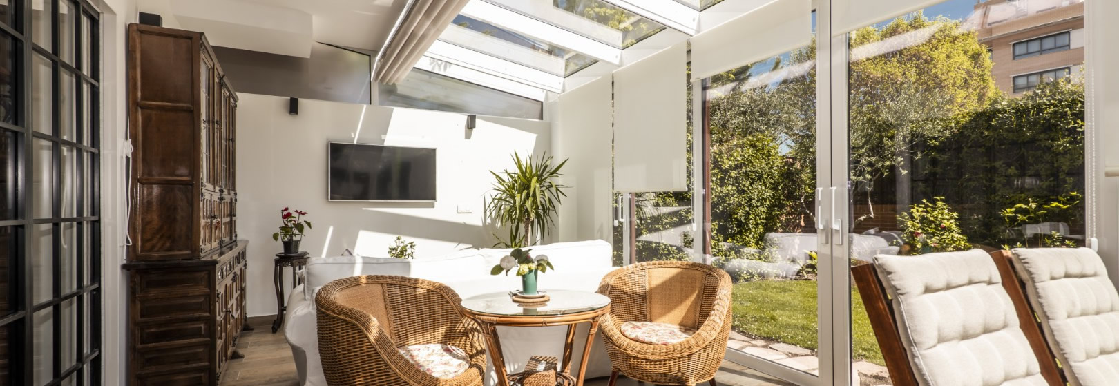 The Essential Conservatory Cleaning Handbook: Everything You Need to Know Image (content_8dvfktr1xswjzg7_151.jpg)